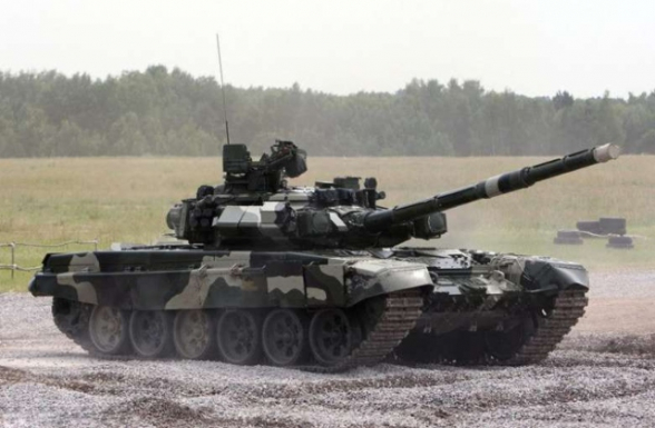 В Азербайджане проводят танковые учения